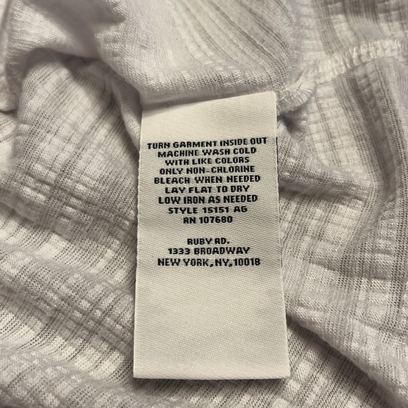 Ruby Rd. Lightweight white short sleeve top crochet on bell sleeves Size M NWT - Picture 6 of 9